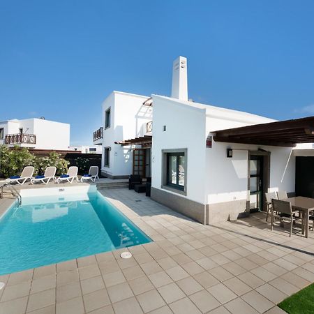 Camelot Holiday Homes By Livvo Playa Blanca  Exterior foto