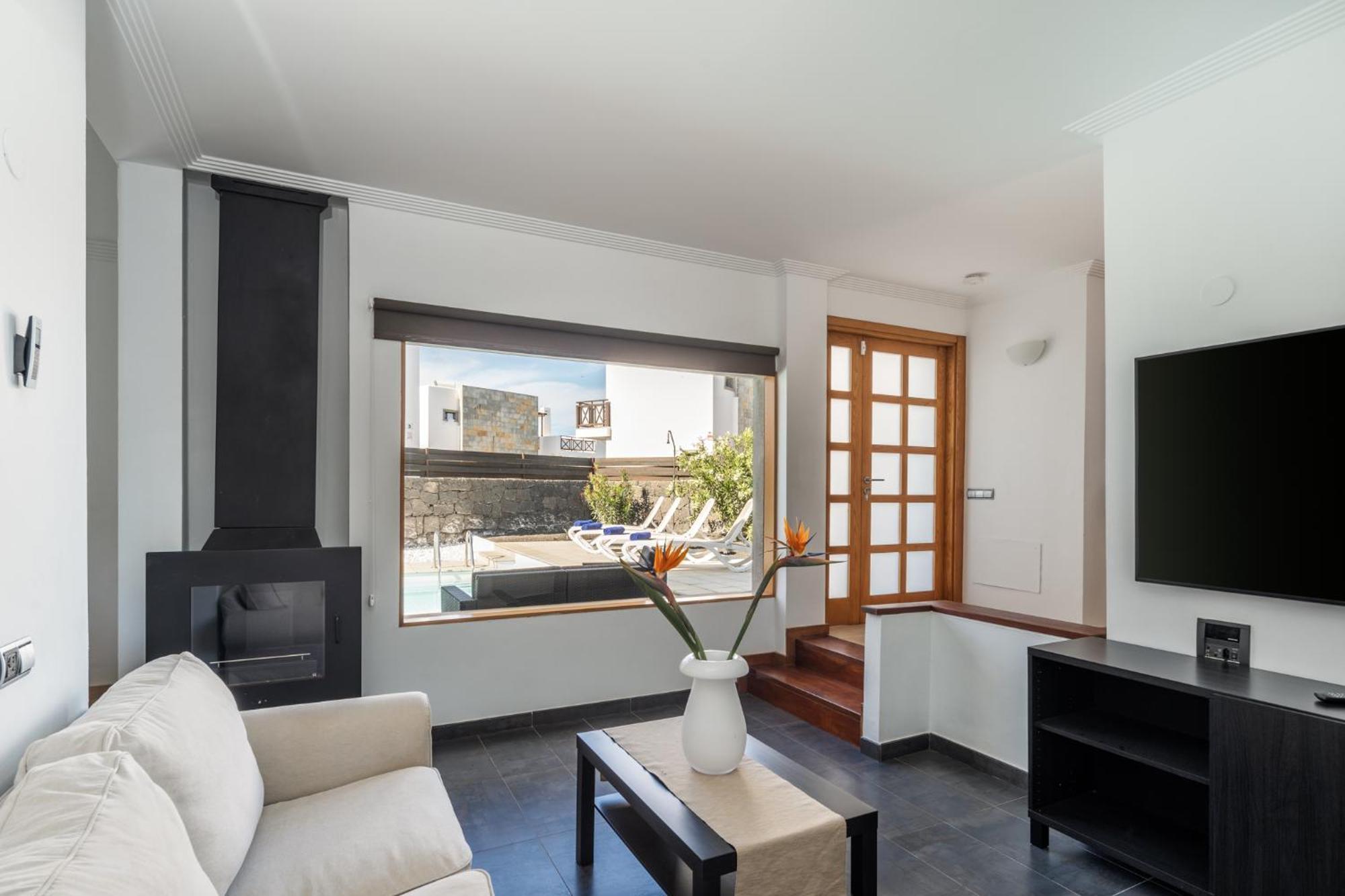 Camelot Holiday Homes By Livvo Playa Blanca  Exterior foto