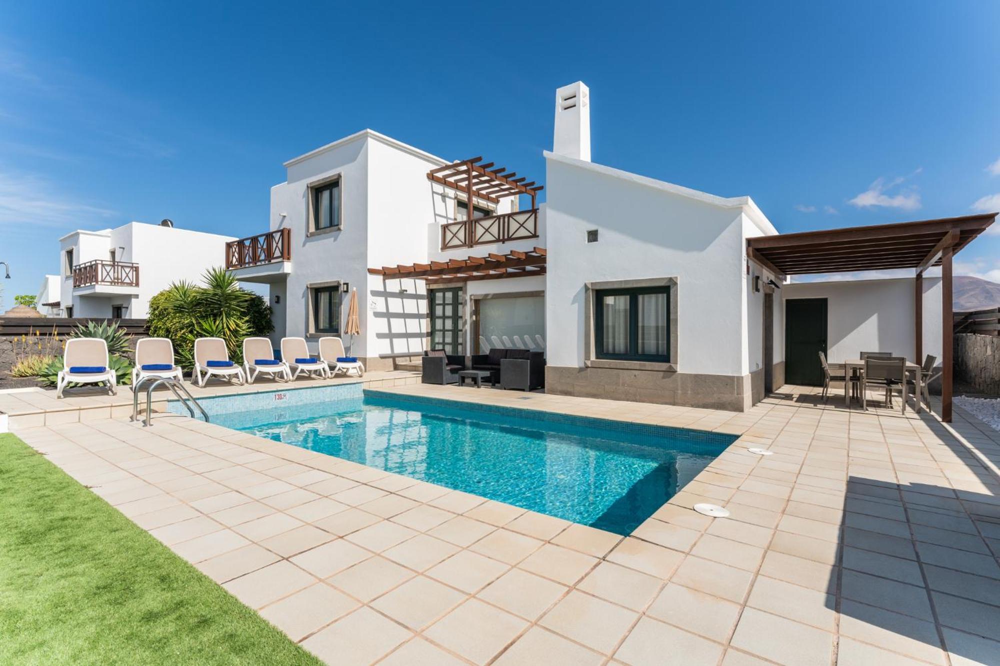 Camelot Holiday Homes By Livvo Playa Blanca  Exterior foto