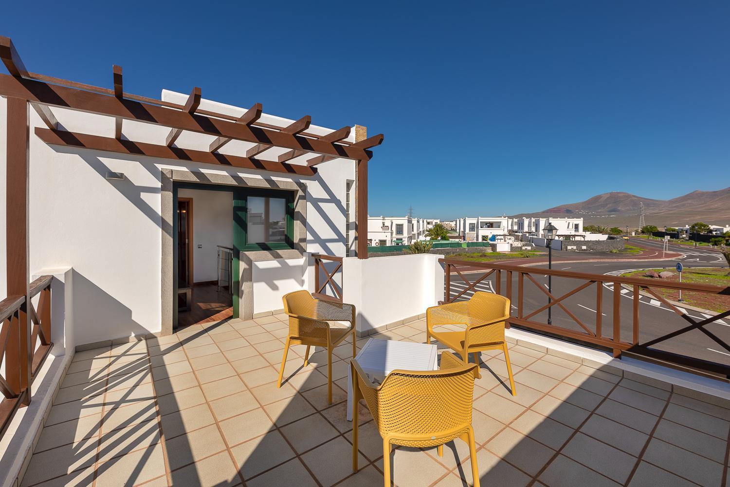Camelot Holiday Homes By Livvo Playa Blanca  Exterior foto